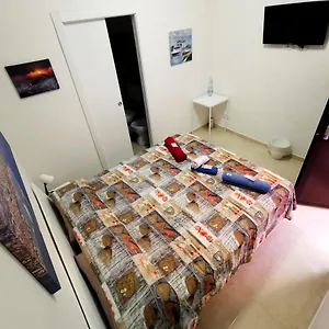  Bed and breakfast Bed&fly Near Airport Fontanarossa Bagno Privato In Italia